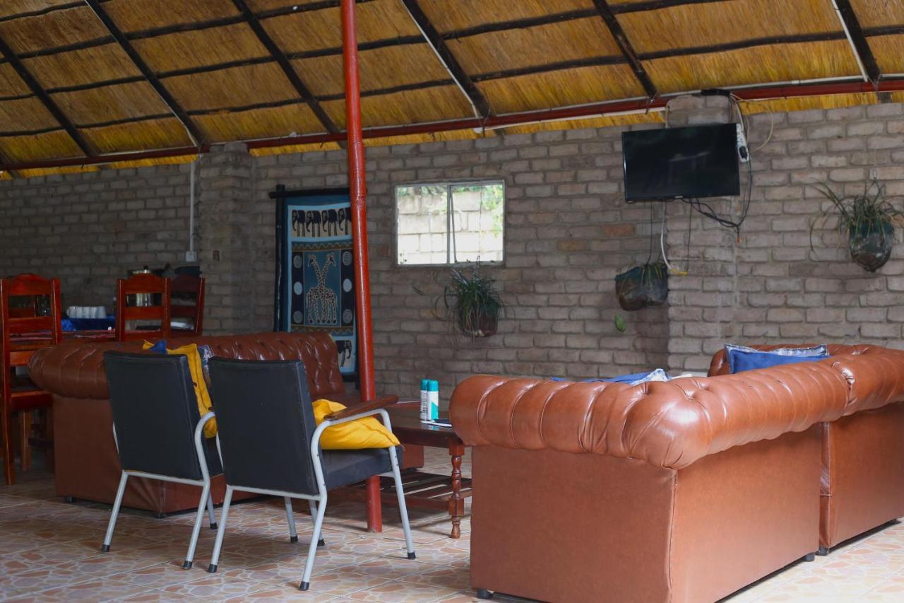 Mawuya Lodge Victoriawatervallen Buitenkant foto