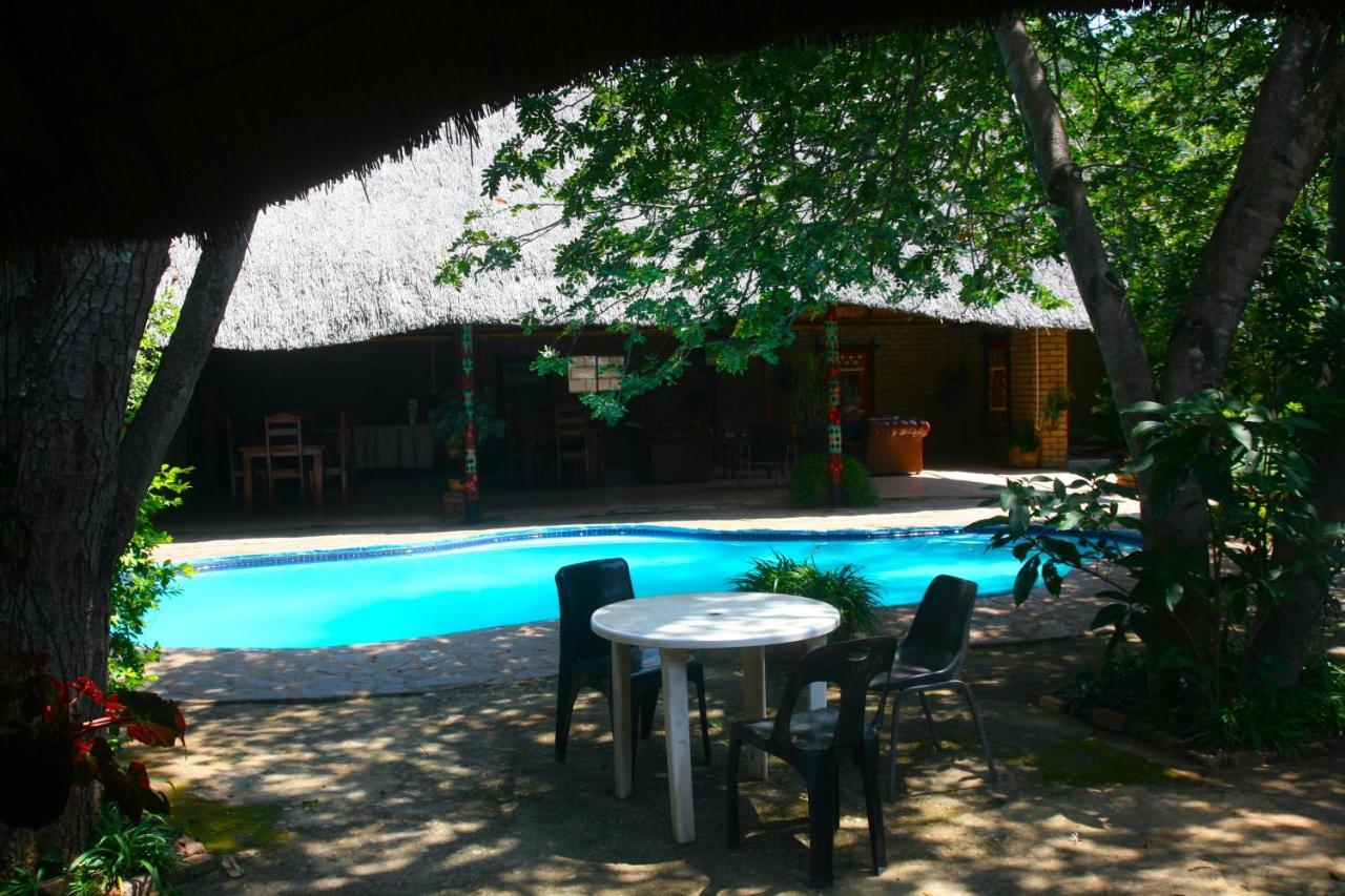 Mawuya Lodge Victoriawatervallen Buitenkant foto