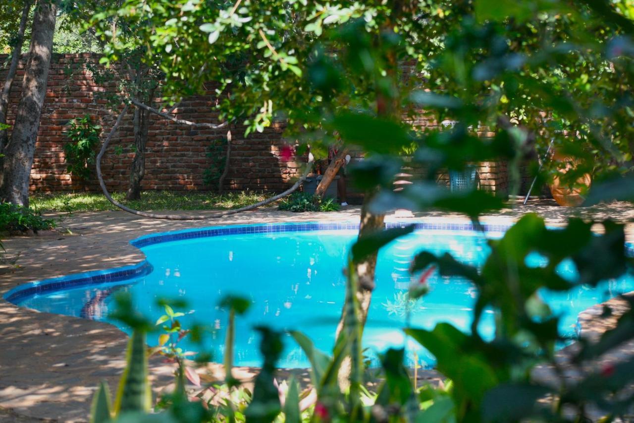 Mawuya Lodge Victoriawatervallen Buitenkant foto