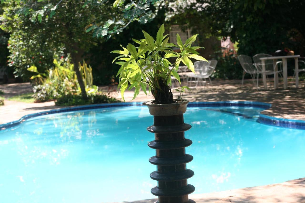 Mawuya Lodge Victoriawatervallen Buitenkant foto