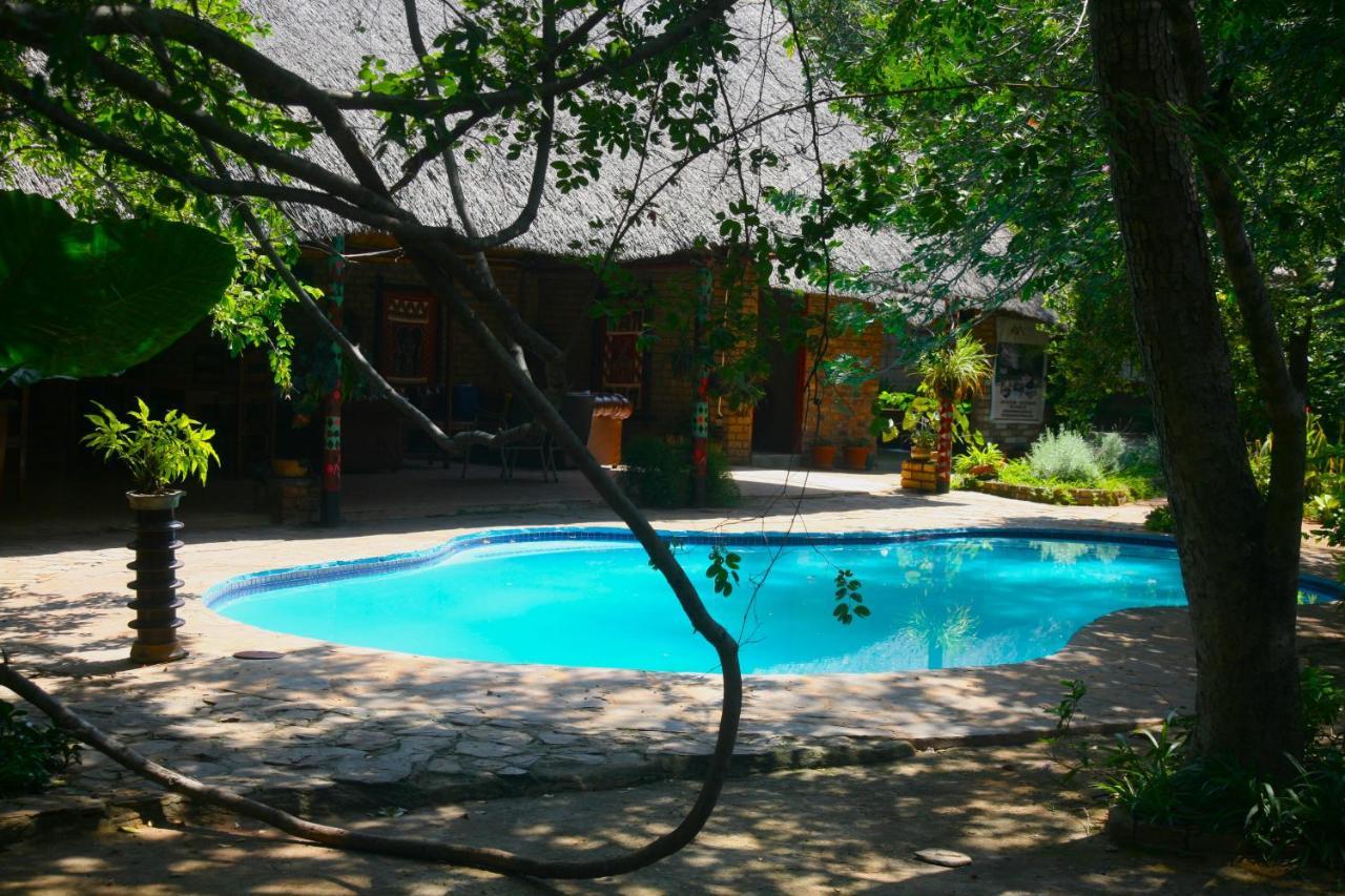 Mawuya Lodge Victoriawatervallen Buitenkant foto